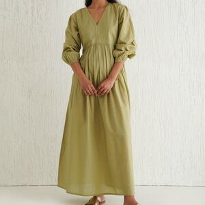 Tailor Didi Sage Green Elegante Dress